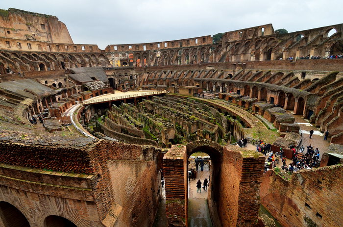 arena-seats-roman-colosseum