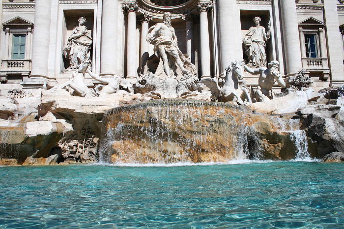 trevi-fountain-water