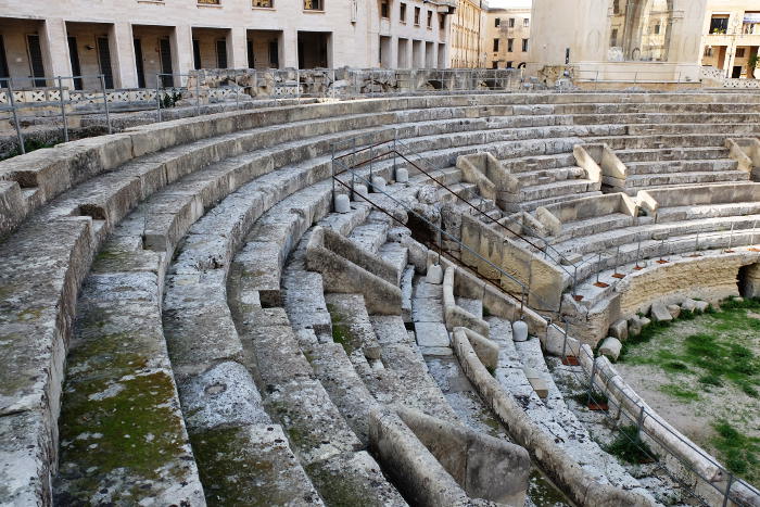 roman-amphitheater-lecce-puglia