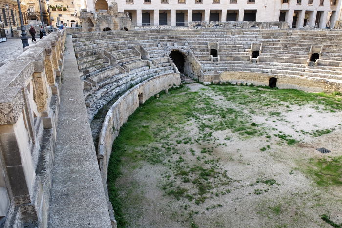 roman-amphitheater-lecce-salento