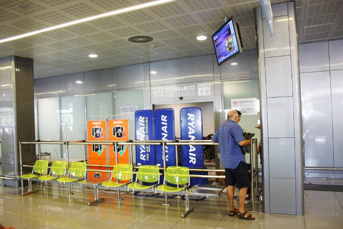 airport-salento-brindisi-gates